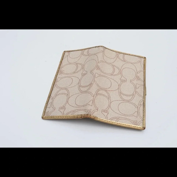 Coach signature logo check book cover - Picture 2 of 7